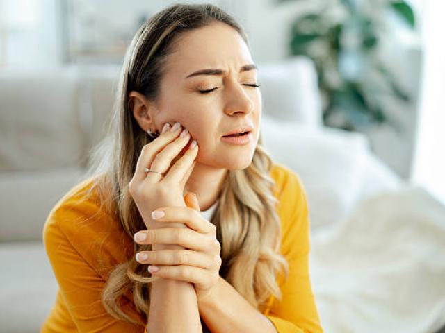 Les douleurs de mâchoire, comment s'en débarrasser grâce à l'Ostéopathie ? Les douleurs de mâchoire, comment s'en débarrasser grâce à l'Ostéopathie ?